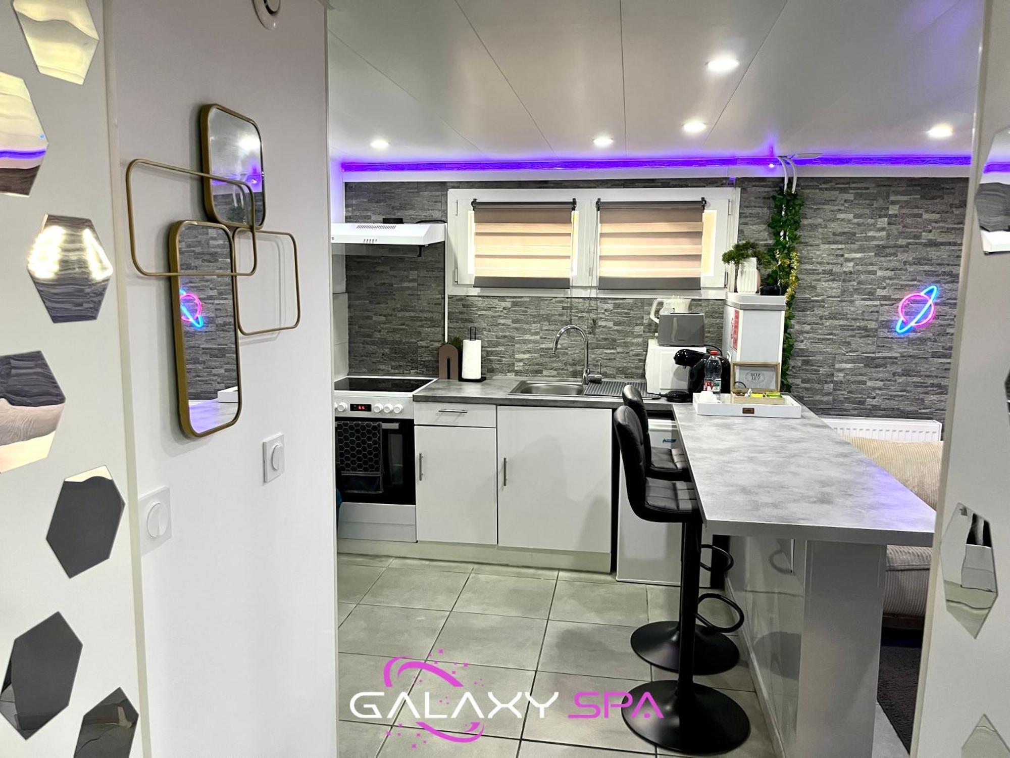 Galaxy Spa - Suite Mercure Jacuzzi Privatif Champigneulles 외부 사진